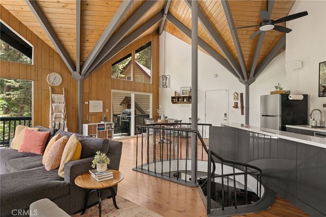 476 Annandale, Lake Arrowhead, CA 92352