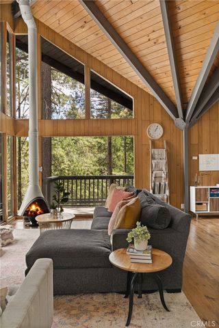 476 Annandale, Lake Arrowhead, CA 92352