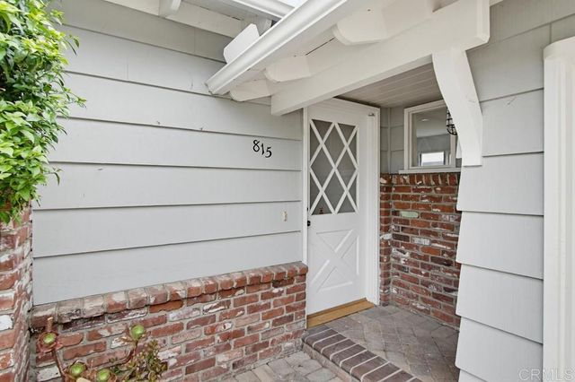 815 Hermes Avenue, Encinitas, CA 92024