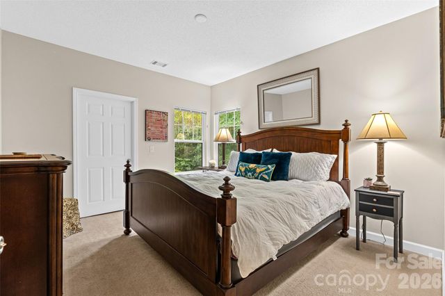 2000 Olde Eastwood Village Boulevard C-206, Asheville, NC 28803