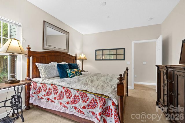 2000 Olde Eastwood Village Boulevard C-206, Asheville, NC 28803
