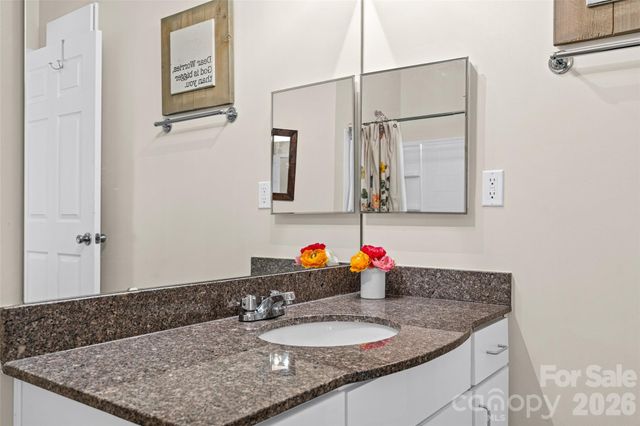 2000 Olde Eastwood Village Boulevard C-206, Asheville, NC 28803