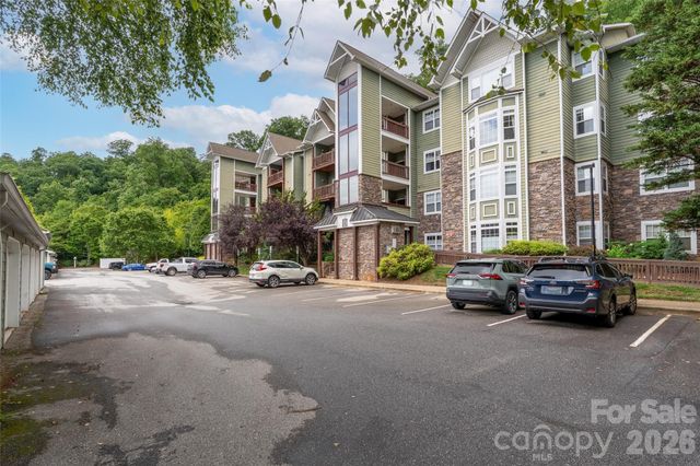 2000 Olde Eastwood Village Boulevard C-206, Asheville, NC 28803