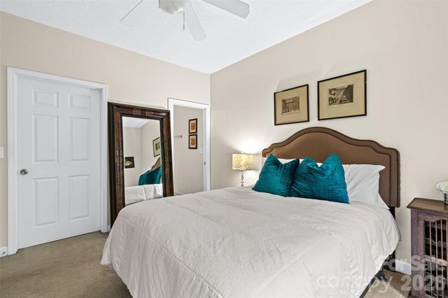 2000 Olde Eastwood Village Boulevard C-206, Asheville, NC 28803