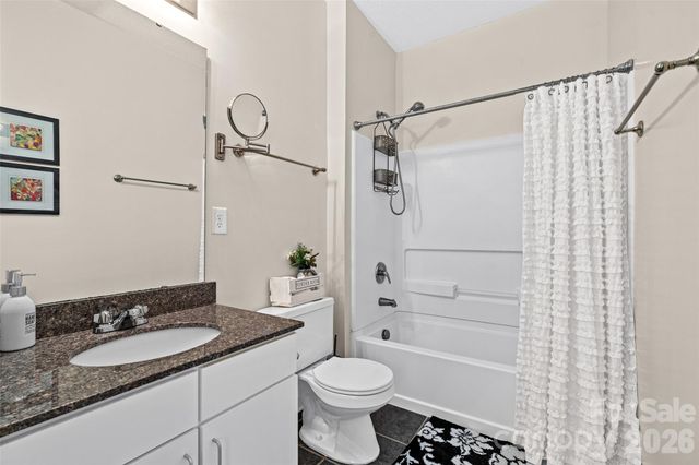 2000 Olde Eastwood Village Boulevard C-206, Asheville, NC 28803