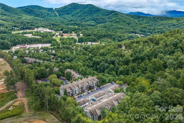 2000 Olde Eastwood Village Boulevard C-206, Asheville, NC 28803