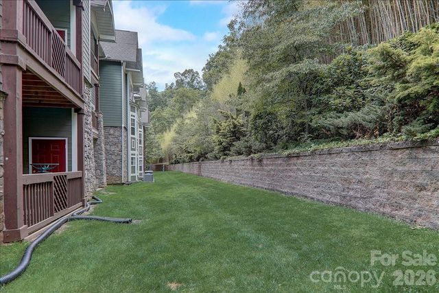 2000 Olde Eastwood Village Boulevard C-206, Asheville, NC 28803