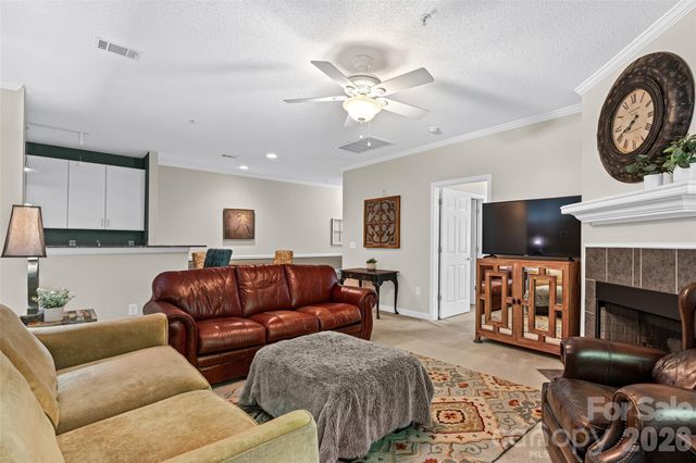 2000 Olde Eastwood Village Boulevard C-206, Asheville, NC 28803