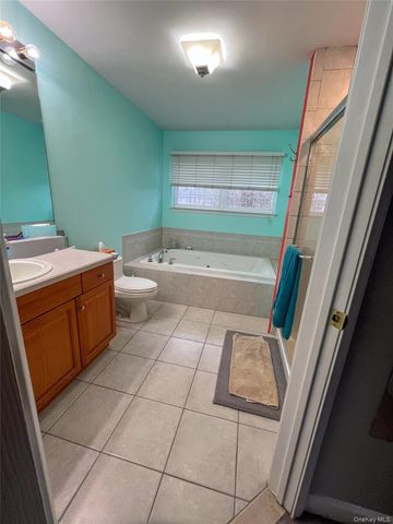 5 Juniper Way, Wappingers Falls, NY 12590