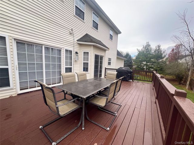 5 Juniper Way, Wappingers Falls, NY 12590