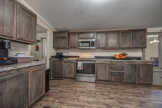 5021 W 14th, Sulphur, OK 73086