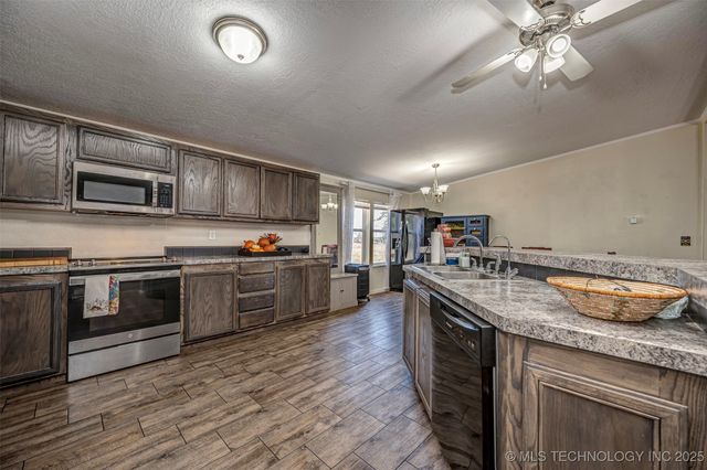 5021 W 14th, Sulphur, OK 73086