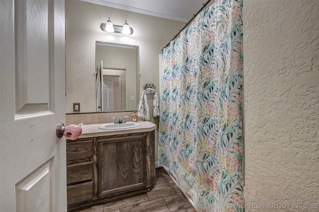 5021 W 14th, Sulphur, OK 73086