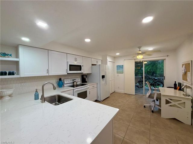 28940 Bermuda Pointe CIR 102, Bonita Springs, FL 34134