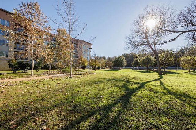1900 Barton Springs RD 4002, Austin, TX 78704