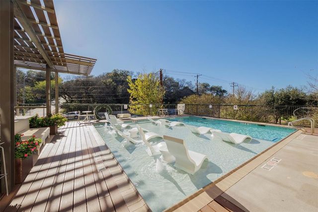 1900 Barton Springs RD 4002, Austin, TX 78704