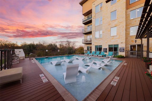 1900 Barton Springs RD 4002, Austin, TX 78704