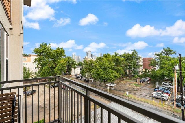 1900 Barton Springs RD 4002, Austin, TX 78704