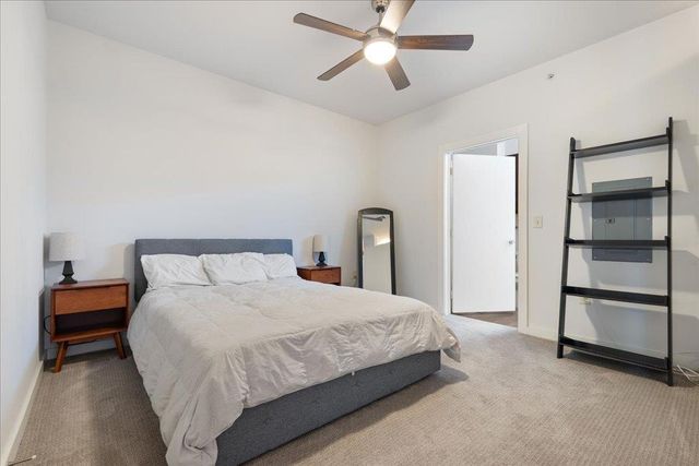 1900 Barton Springs RD 4002, Austin, TX 78704