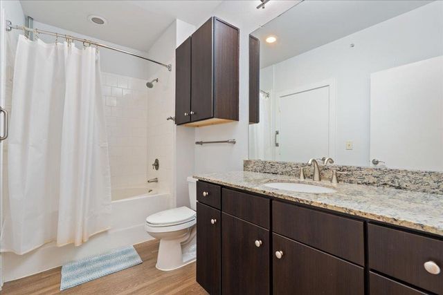 1900 Barton Springs RD 4002, Austin, TX 78704