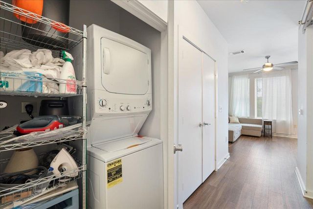 1900 Barton Springs RD 4002, Austin, TX 78704
