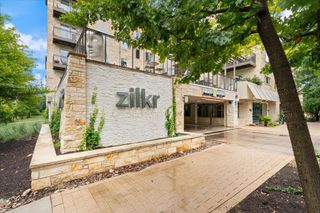 1900 Barton Springs RD 4002, Austin, TX 78704