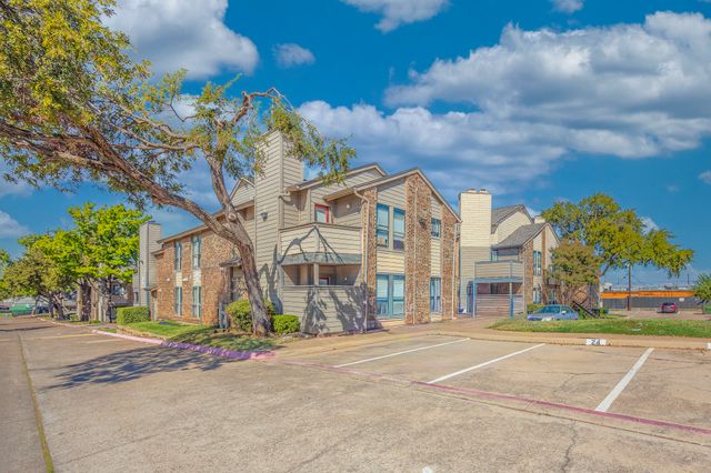1608 Pecan Chase Circle 42, Arlington, TX 76012