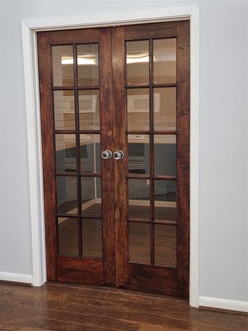 58 Breezy Point Place, The Woodlands, TX 77381