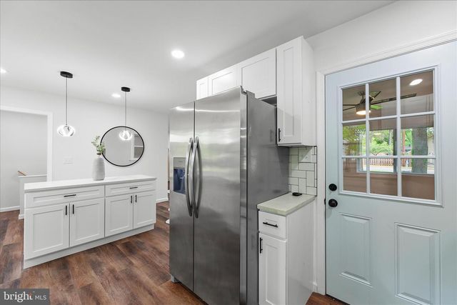1511 LONG POINT RD, Pasadena, MD 21122