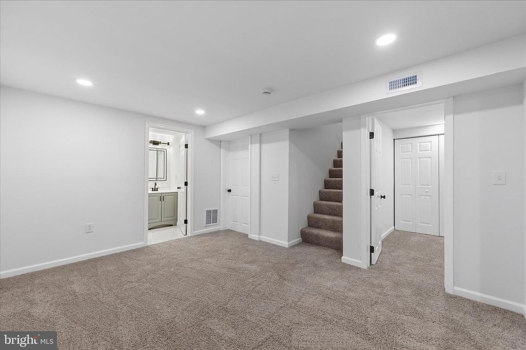 Image 24 of property listing at 1511 LONG POINT RD, Pasadena, MD 21122