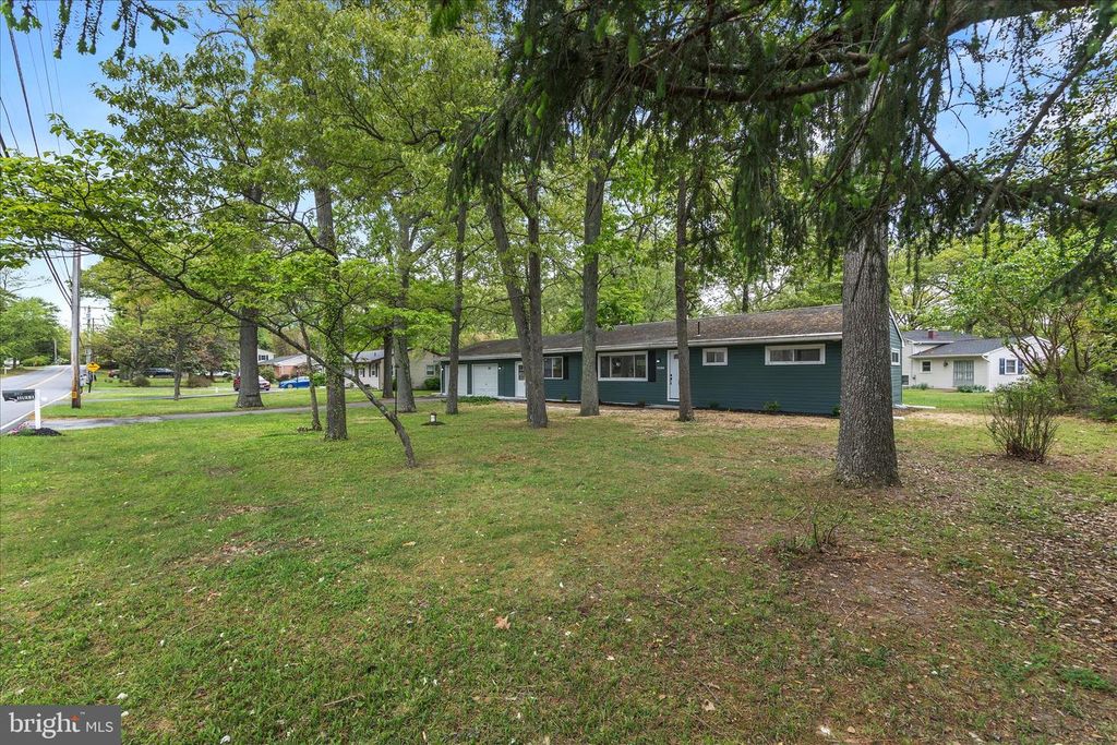 Image 36 of property listing at 1511 LONG POINT RD, Pasadena, MD 21122