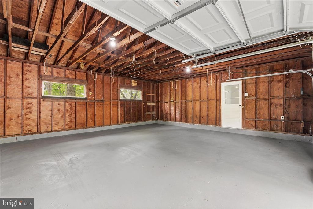 Image 38 of property listing at 1511 LONG POINT RD, Pasadena, MD 21122