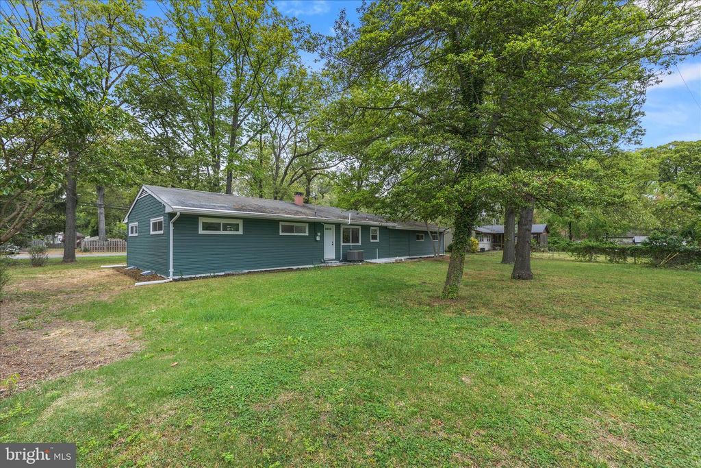 Image 42 of property listing at 1511 LONG POINT RD, Pasadena, MD 21122