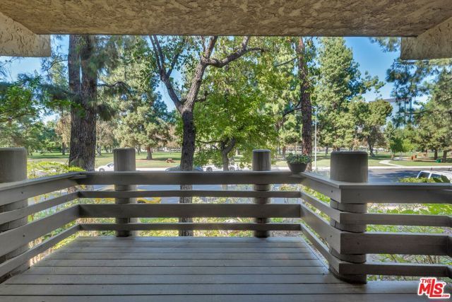 21820 Marylee Street 225, Los Angeles, CA 91367