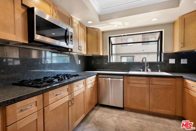 21820 Marylee Street 225, Los Angeles, CA 91367