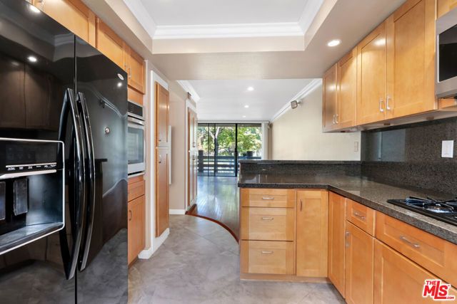 21820 Marylee Street 225, Los Angeles, CA 91367