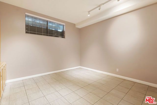 21820 Marylee Street 225, Los Angeles, CA 91367