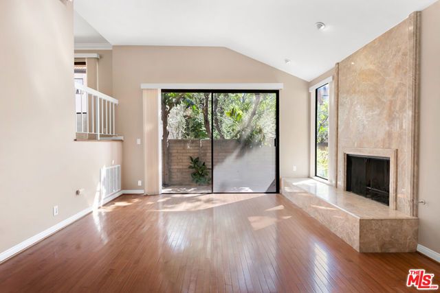 21820 Marylee Street 225, Los Angeles, CA 91367