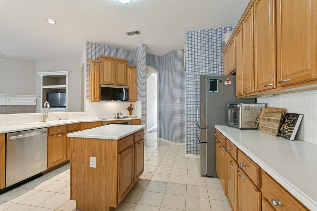2005 Club View Circle, Corinth, TX 76210 — photo 5