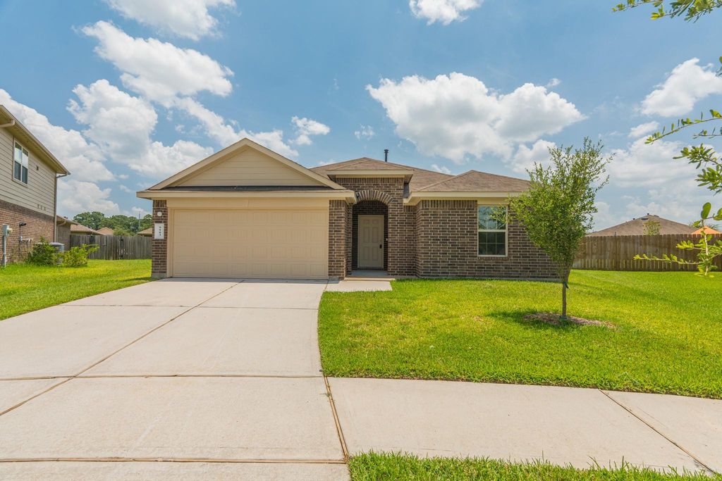 9903 Little Walnut Lane, Tomball, TX 77375