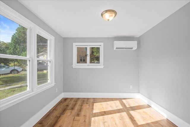 4 Howland Terrace, Worcester, MA 01602