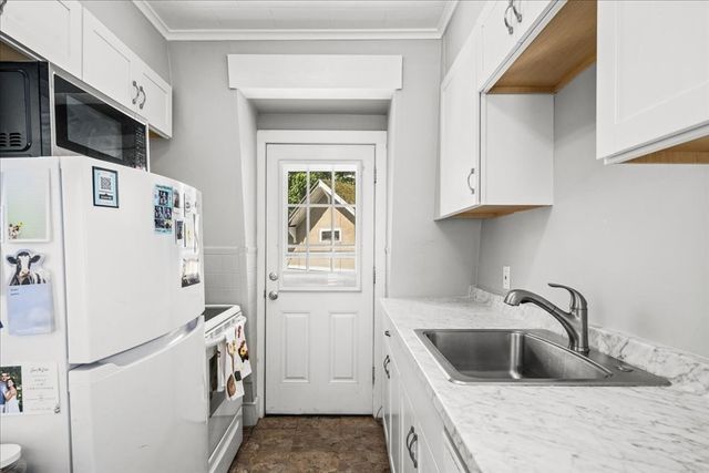 4 Howland Terrace, Worcester, MA 01602
