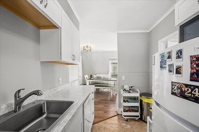 4 Howland Terrace, Worcester, MA 01602