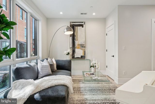 2006 RENAISSANCE WALK, Philadelphia, PA 19145