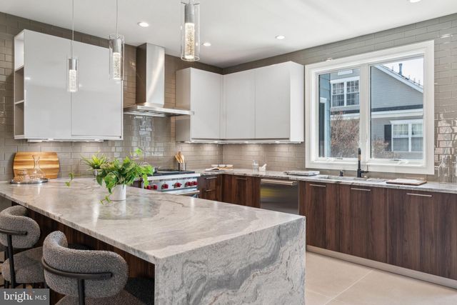 2006 RENAISSANCE WALK, Philadelphia, PA 19145