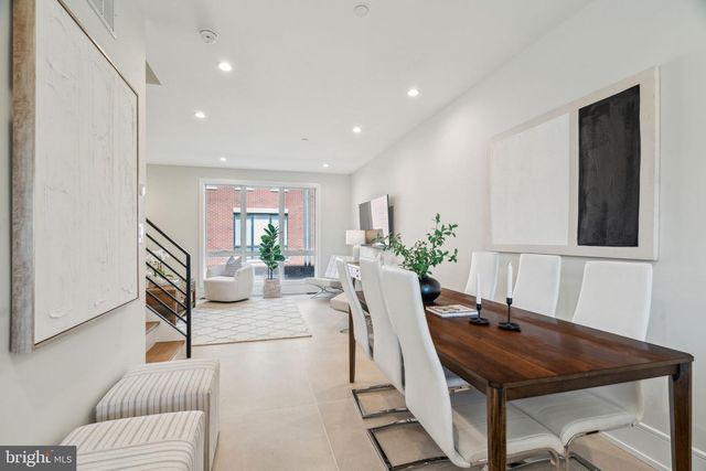 2006 RENAISSANCE WALK, Philadelphia, PA 19145