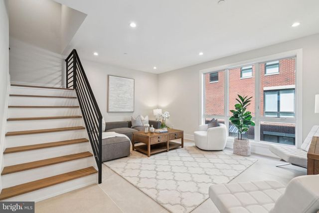 2006 RENAISSANCE WALK, Philadelphia, PA 19145