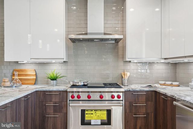 2006 RENAISSANCE WALK, Philadelphia, PA 19145