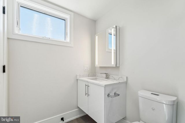 2006 RENAISSANCE WALK, Philadelphia, PA 19145