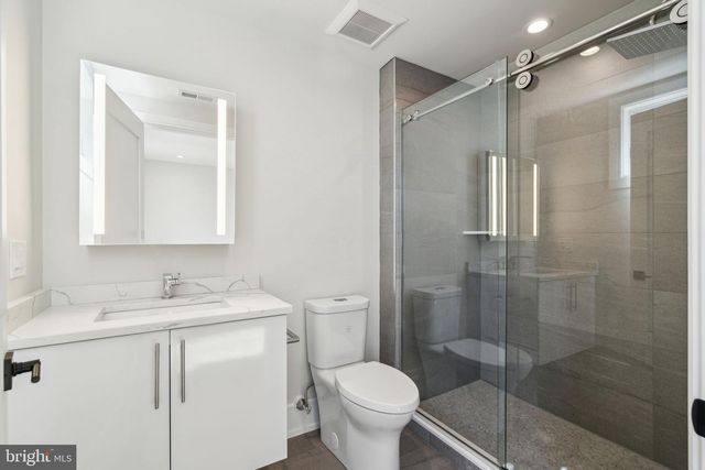 2006 RENAISSANCE WALK, Philadelphia, PA 19145